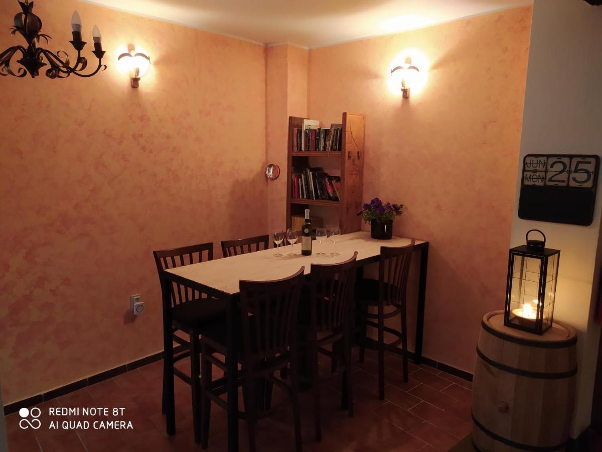 Castle-Wall-Inn Mikulov Eksteriør bilde